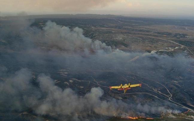 Una avioneta de extinción de incendios.