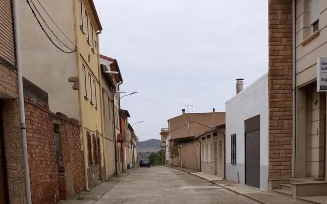 Imagen de la calle Pablo Sarasate de Sartaguda, vial que esperan acondicionar.