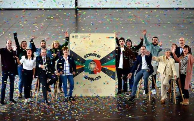 Los responsables de la Azoka, durante la presentación ante los medios.