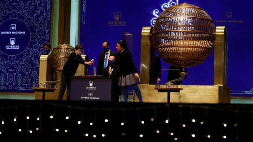 Niños de San Ildefonso durante un sorteo.