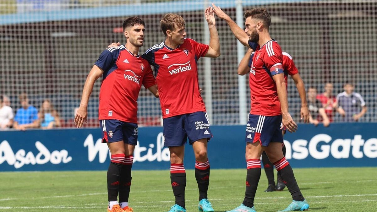 Celebración del gol en el partido Osasuna - Burgos