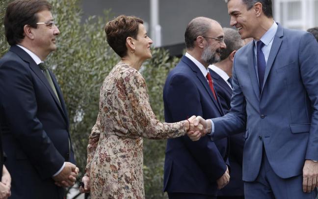 Chivite y S&aacute;nchez, durante la XXVI Conferencia de Presidentes auton&oacute;micos celebrada en La Palma