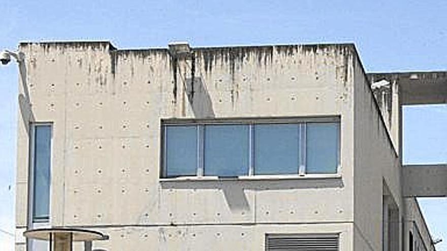 El edificio de Jos&eacute; Erbina.