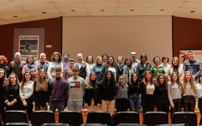 Estudiantes del programa de Bachillerato de investigaci&oacute;n del IES Bara&ntilde;ain