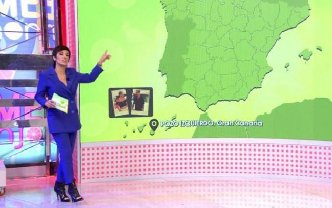 Adela González, este lunes en 'Sálvame' contextualizando la ruptura de Anabel Pantoja y su marido Omar.