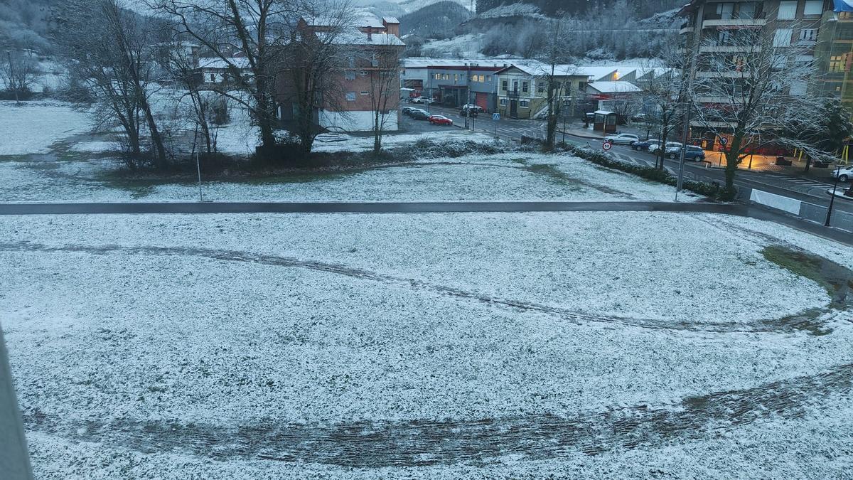 Nieve en Ormaiztegi, municipio de Goierri que está a 200 metros de altura sobre el nivel del mar