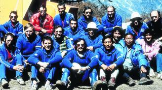 La primera expedición vasca que hizo cima en el Everest el 14 de mayo de 1980