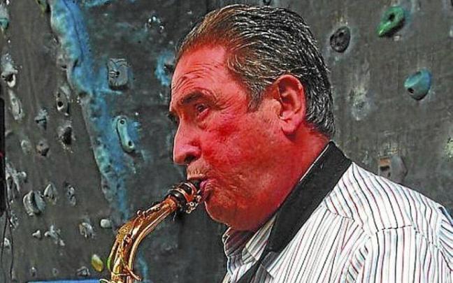 Enrique Eguren, con su inseparable saxofón. Foto: N.G.