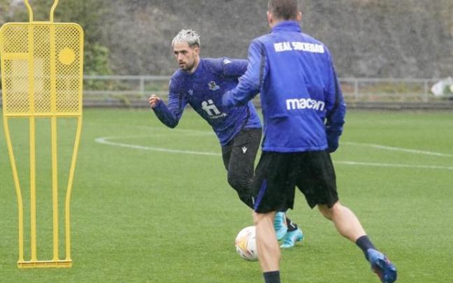 Adnan Januzaj, durante el entrenamiento de este viernes.