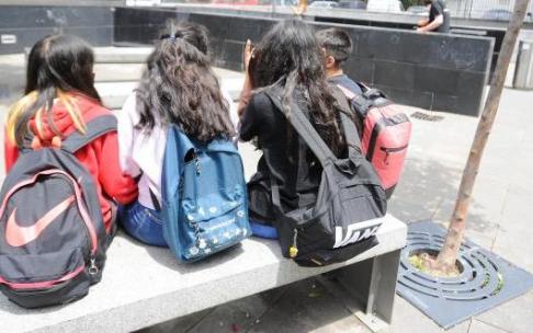 Celaá anuncia que el alumnado de 12 a 17 años comenzará el curso vacunado