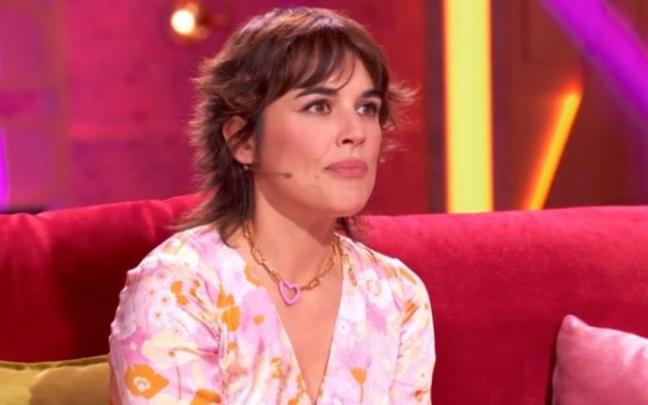 Adriana Ugarte, relatando su historia en 'La Noche D'. Adriana Ugarte, relatando su historia en 'La Noche D'.