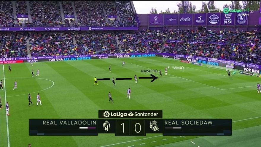 Aquí lo vemos, 'traducido' de nuevo a captura de pantalla. Silva (Navarro tras el cambio en el descanso) gana altura para emparejarse con el central del eje, a la hora de ejecutar la presión alta.