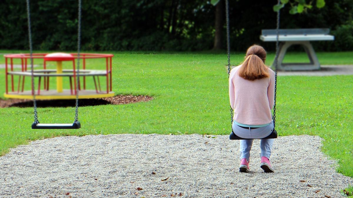 Un 43% de los niños con autismo pasa los recreos en soledad