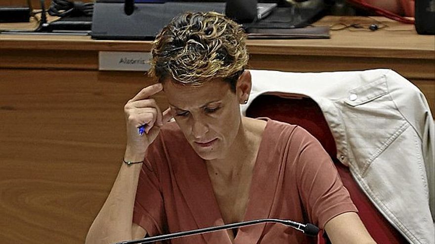 La presidenta del Gobierno foral, María Chivite, con rostro serio, el pasado jueves. | FOTO: UNAI BEROIZ