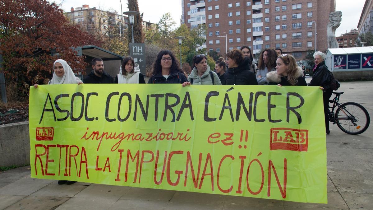 Concentración organizada este viernes por el sindicato LAB.