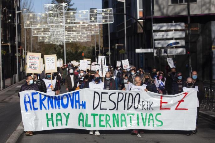 Manifestación en contra del ERE en la planta de Berantevilla de Aernnova