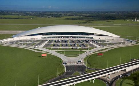 El Aeropuerto Internacional de Carrasco en Uruguay es el primero en poner en marcha el sistema de reconocimiento facial. El Aeropuerto Internacional de Carrasco en Uruguay es el primero en poner en marcha el sistema de reconocimiento facial.