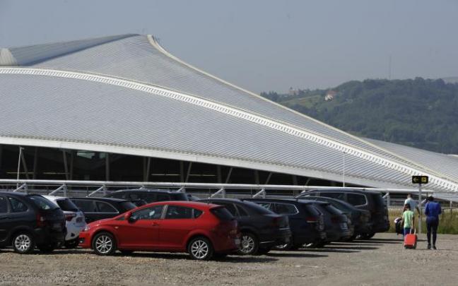 En abril de 2019 se habilitó de forma provisional la azotea del parking principal que ahora va a ser reformada para acoger definitivamente 565 nuevas parcelas. En abril de 2019 se habilitó de forma provisional la azotea del parking principal que ahora va a ser reformada para acoger definitivamente 565 nuevas parcelas.