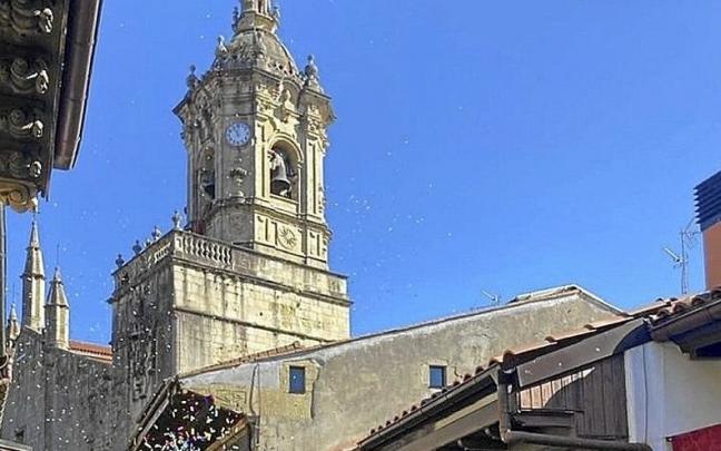 Aurtengo jaien hasiera ekitaldia, kale Nagusian. | FOTO: N.G.