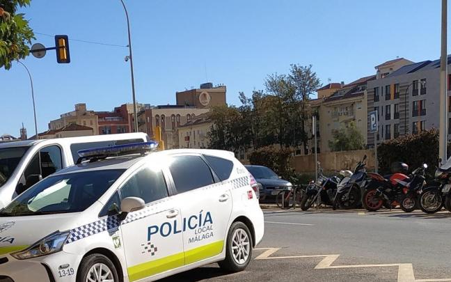 Coche de la Polic&iacute;a Local de M&aacute;laga en la ciudad