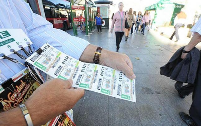 En Euskadi hay actualmente 540 vendedores de la ONCE. En Euskadi hay actualmente 540 vendedores de la ONCE.
