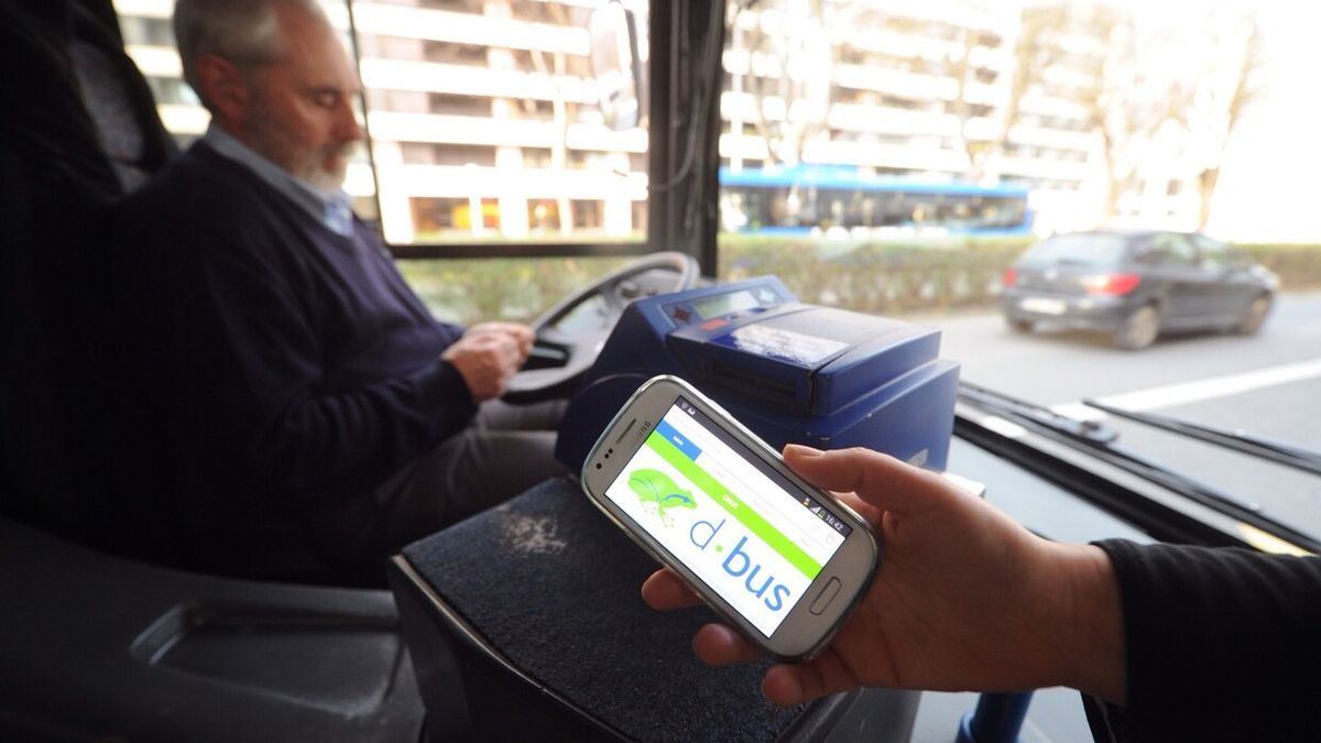 En Donostia el billete de autobús se puede pagar también con el móvil.
