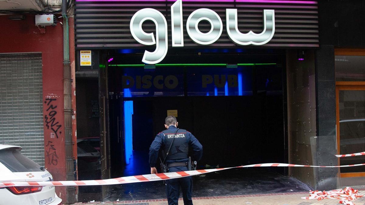 En imágenes: Un varón en estado crítico tras una pelea en la discoteca Glow de Vitoria