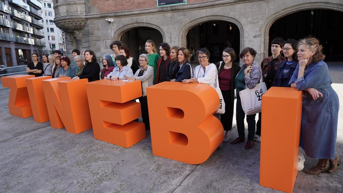 El acto ‘Las mujeres en los festivales de cine... ¿Dónde estamos?’ ha reunido a más de veinte profesionales en el Azkuna Zentroa.