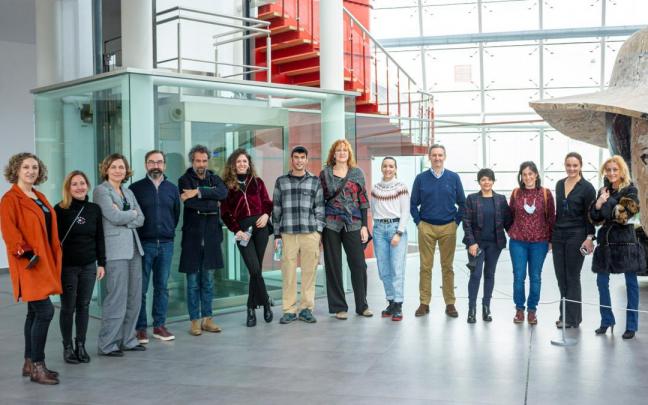 Foto de grupo de los participantes de un curso de la pasada edición, en su visita al Museo WÜRTH La Rioja.