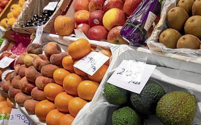 La cesta de la compra se ha encarecido drásticamente en el último año. | FOTO: E.P.