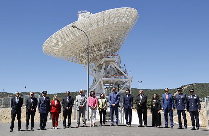 Foto de familia en el Centro de Entrenamiento y Visitantes INTA-NASA de Robledo de Chavela.