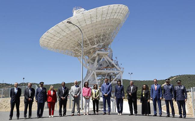 Foto de familia en el Centro de Entrenamiento y Visitantes INTA-NASA de Robledo de Chavela.