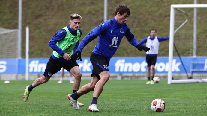 Le Normand y Robert Navarro, durante el entrenamiento de este martes.