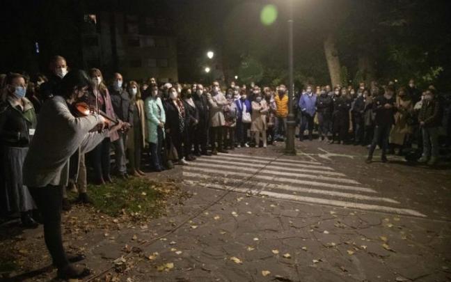 Concentración por la agresión en el Batán. Concentración por la agresión en el Batán.