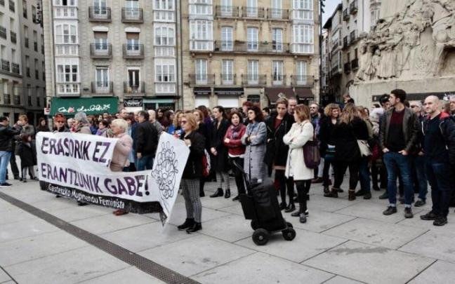 Concentración en protesta por una agresión sexual ocurrida en Vitoria.