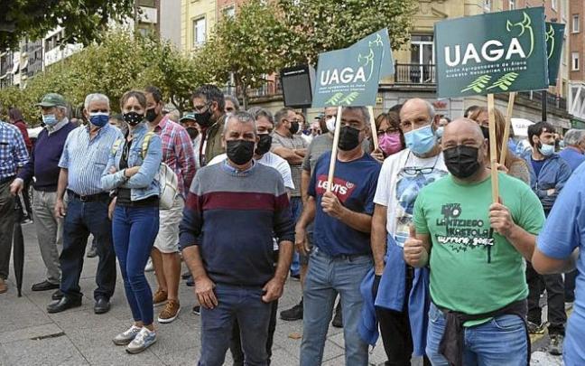 Los manifestantes, ayer, en Logroño. Los manifestantes, ayer, en Logroño.