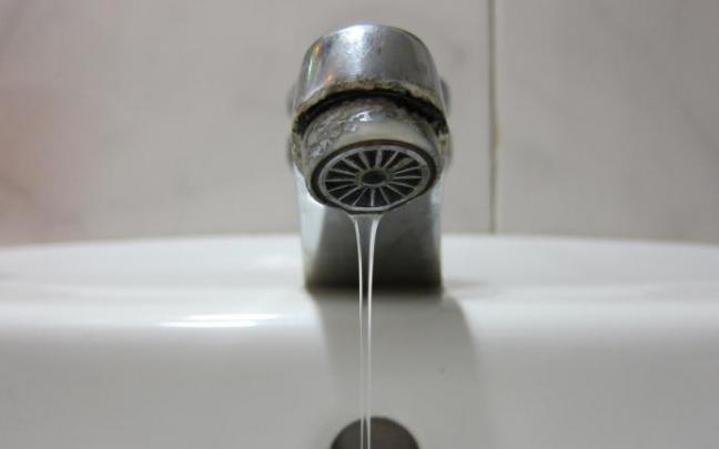 Se extenderá la prohibición del corte de energía eléctrica, gas natural y agua a los consumidores en situación de vulnerabilidad.