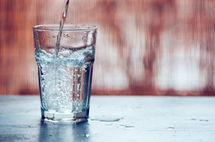 La nueva ley obliga a la hostelería a ofrecer agua de grifo gratis