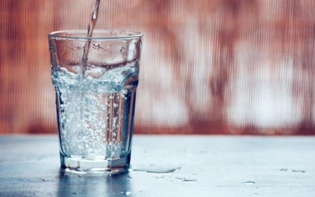 La nueva ley obliga a la hostelería a ofrecer agua de grifo gratis La nueva ley obliga a la hostelería a ofrecer agua de grifo gratis