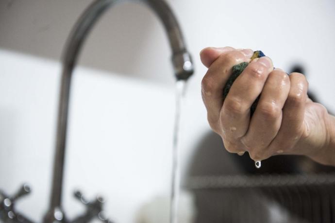 Las llamadas anuncian una encuesta sobre ahorro de agua.