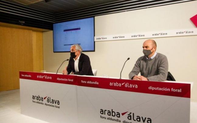 Aguinaco y Román de Lara, en la presentación de Nekaraba.