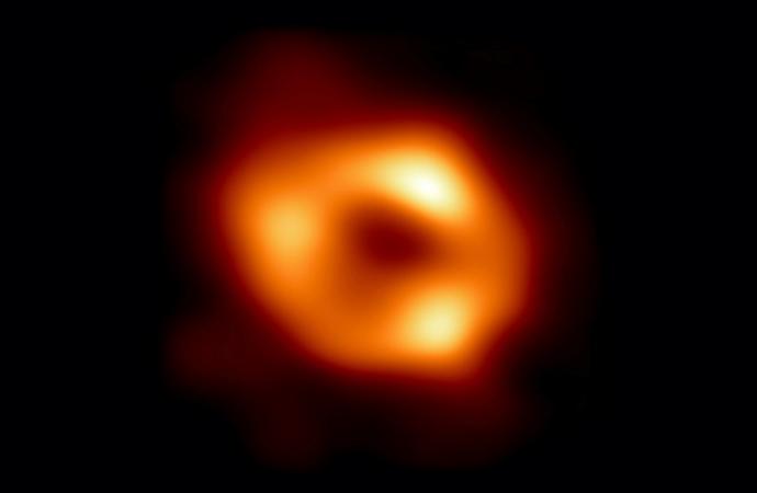 Primera imagen de Sagitario A, el agujero negro del centro de nuestra galaxia.