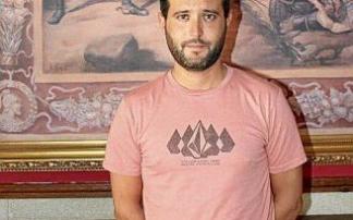 Aritz Burguete, alcalde de Aibar, en el zaguán del ayuntamiento. Aritz Burguete, alcalde de Aibar, en el zaguán del ayuntamiento.