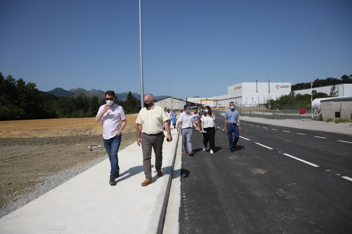 Aierdi, durante su visita al polígono Albisualdea.