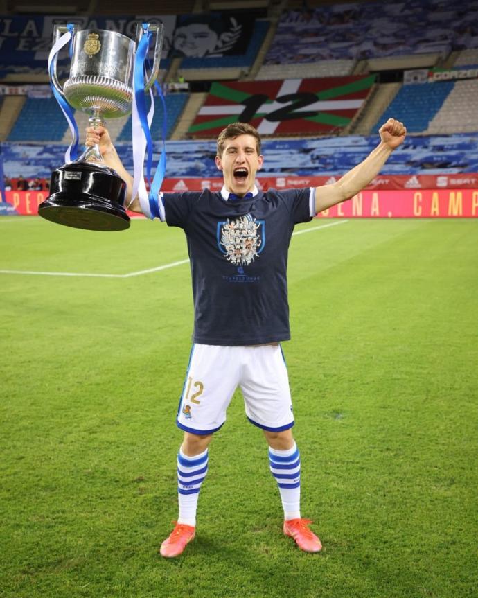 Aihen Muñoz celebra la conquista de la Copa del Rey