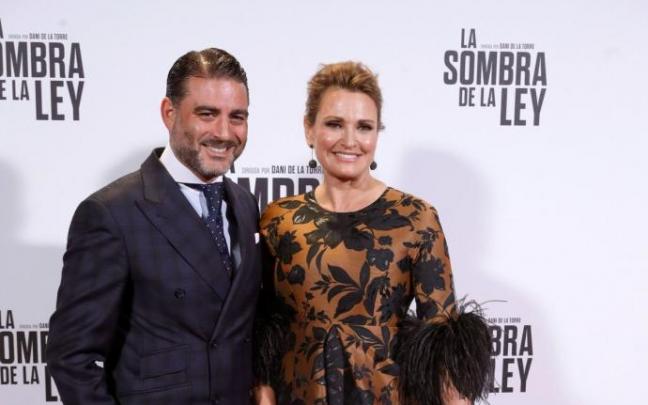 La pareja había contraído matrimonio hace solo dos años. La pareja había contraído matrimonio hace solo dos años.