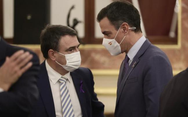 Aitor Esteban y Pedro Sánchez en una imagen de archivo.