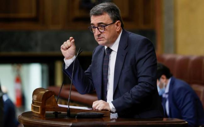 Aitor Esteban, en la sesión de control al Gobierno español.