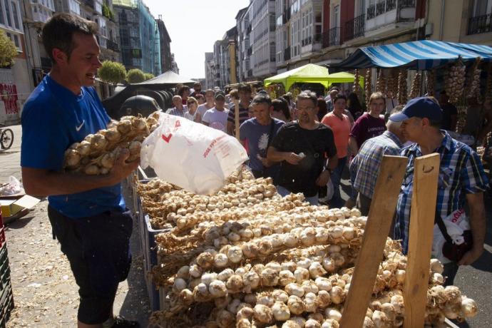 El tradicional mercado del ajo de la Cuesta de San Francisco tampoco se celebrará el 25 de julio.