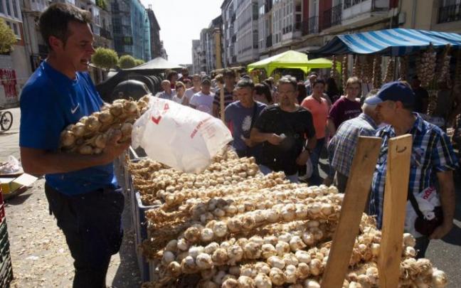 El tradicional mercado del ajo de la Cuesta de San Francisco tampoco se celebrará el 25 de julio.